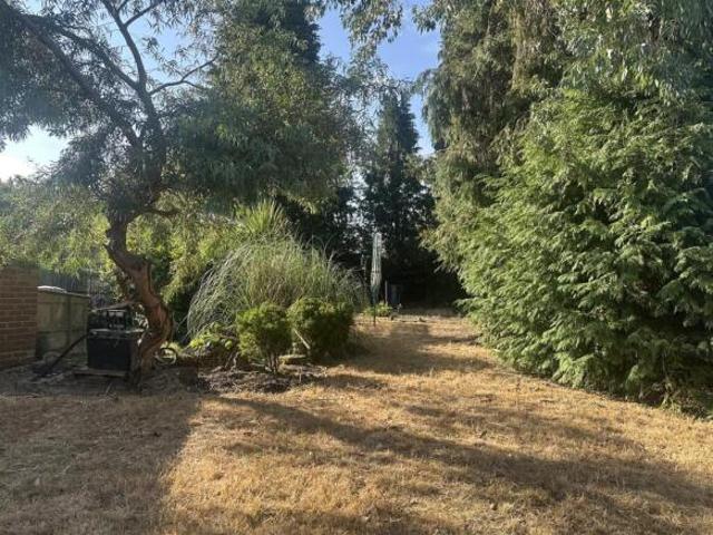 Bungalow for sale in Allington, Midway