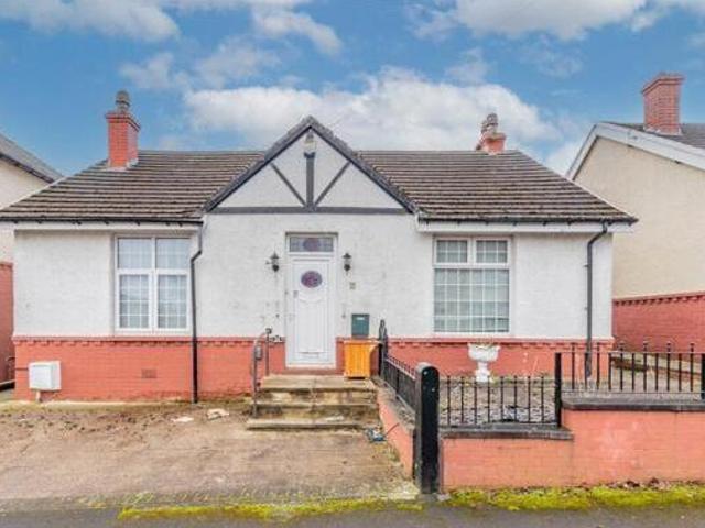 House for sale in Huddersfield, West Yorkshire