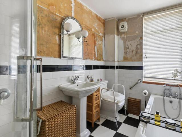 Bungalow for sale