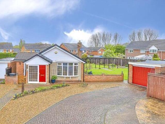 House for sale in Ise Lodge, Kettering