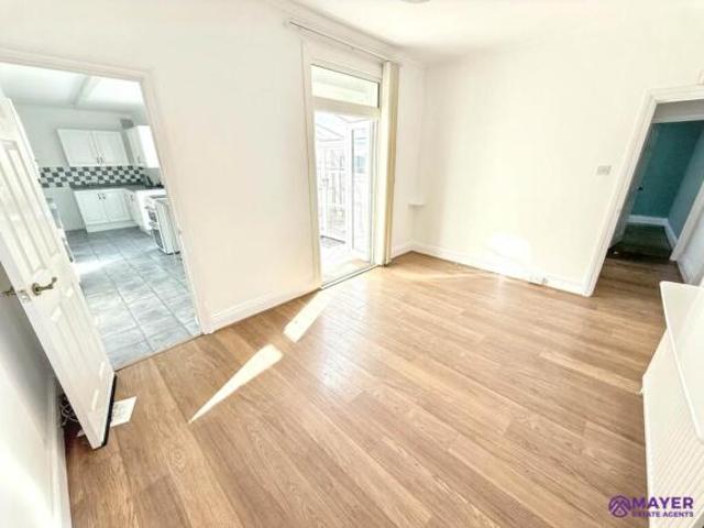 Bungalow for sale in Mount Wise