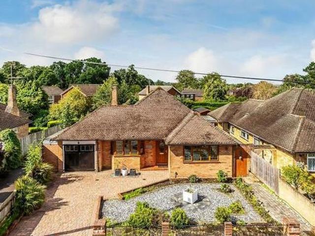 House for sale in Pachesham Park, Surrey