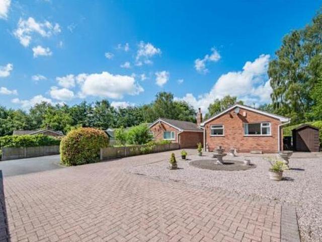 House for sale in Kingsley Moor, Staffordshire