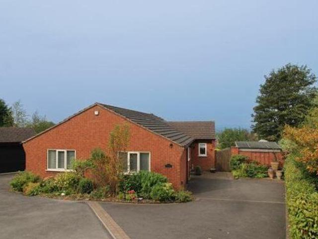 House for sale in Kingsley Moor, Staffordshire