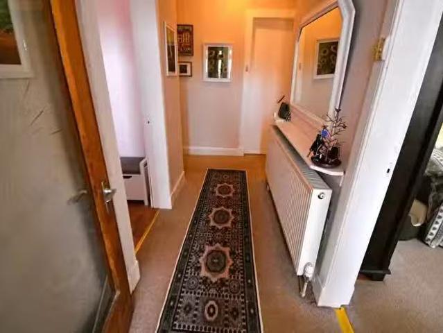 House for sale in Skares