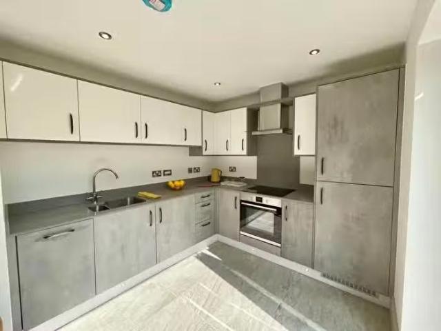 House for sale in Shirley