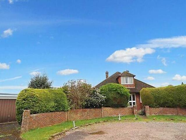 House for sale in Luton