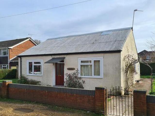 House for sale in Barton Stacey, Hampshire