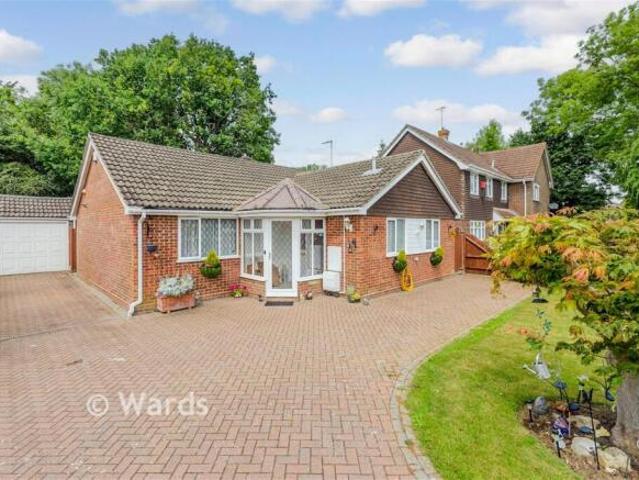 Bungalow for sale in The Butts, Kent