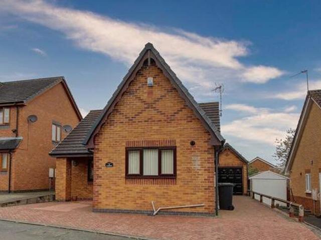 House for sale in Camp Hill, Warwickshire