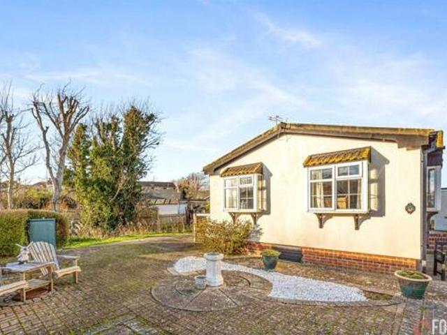 House for sale in Fishersgate, West Sussex