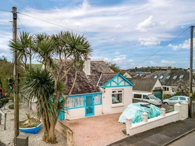 House for sale in Follaton, Strode