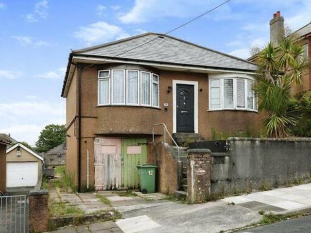 House for sale in Follaton, Strode