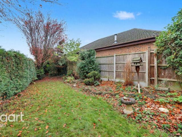 Bungalow for sale in Oakwood, West Yorkshire