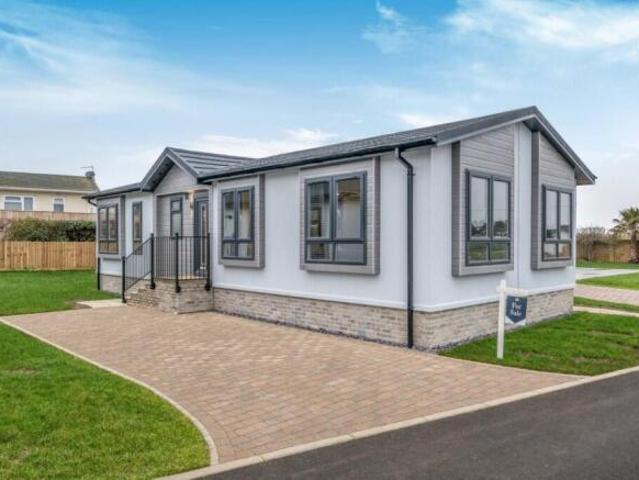 Bungalow for sale in The Bridge, Kent