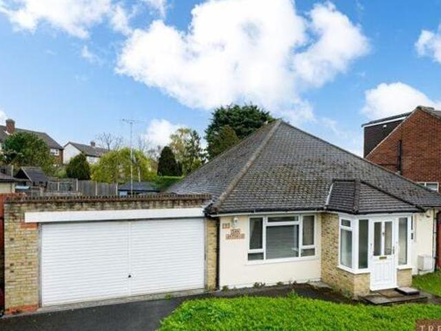 House for sale in Moneyhill, Batchworth