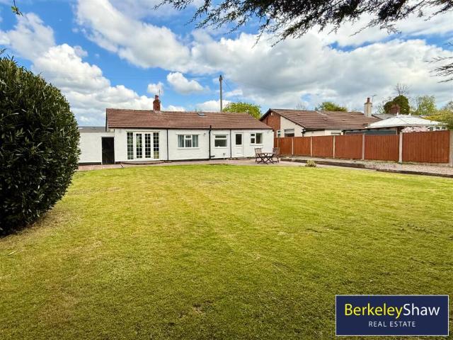 Bungalow for sale in Maghull