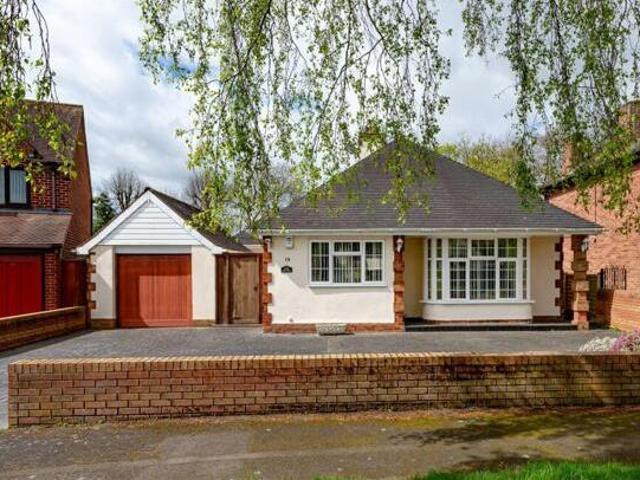 House for sale in Tettenhall, West Midlands