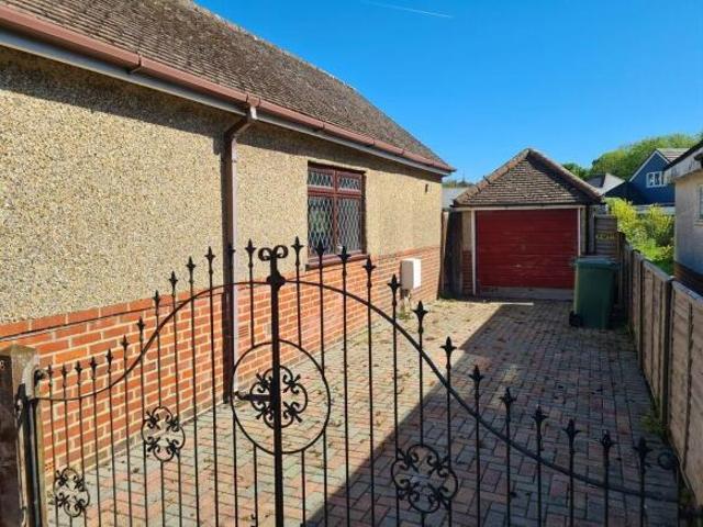 Bungalow for sale in Nursling, Test Valley