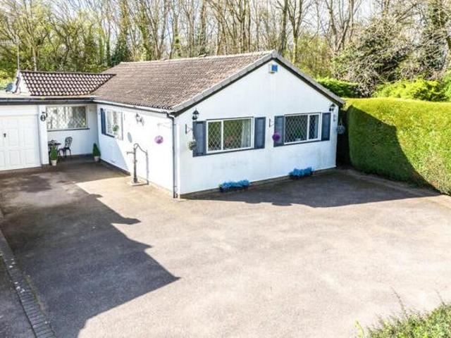 House for sale in Woodloes Park, Green Close