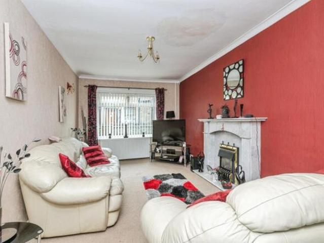 Bungalow for sale in Low Moor, West Yorkshire