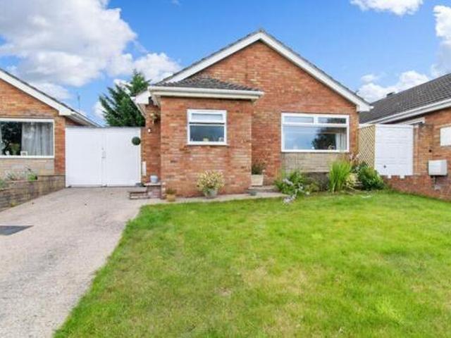 House for sale in Dines Green, Worcestershire