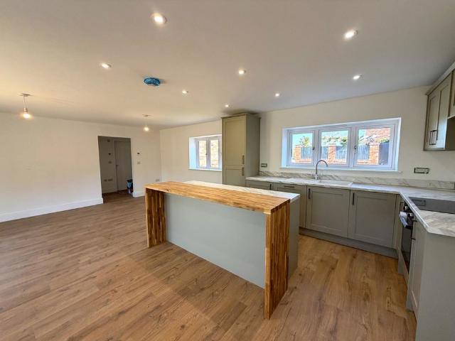 House for rent in Chadsmoor, Staffordshire