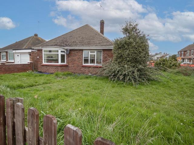 Bungalow for rent in Dale Hill, Essex