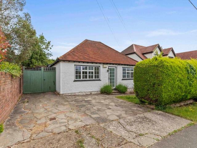 Bungalow for rent in Jordans, Buckinghamshire