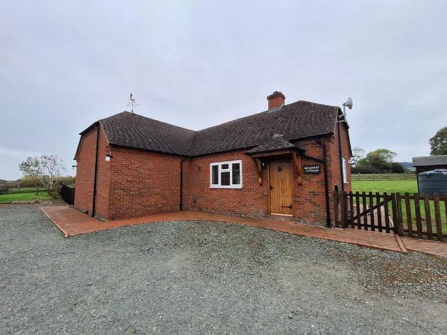 Bungalow for rent in Halfway House, Shropshire