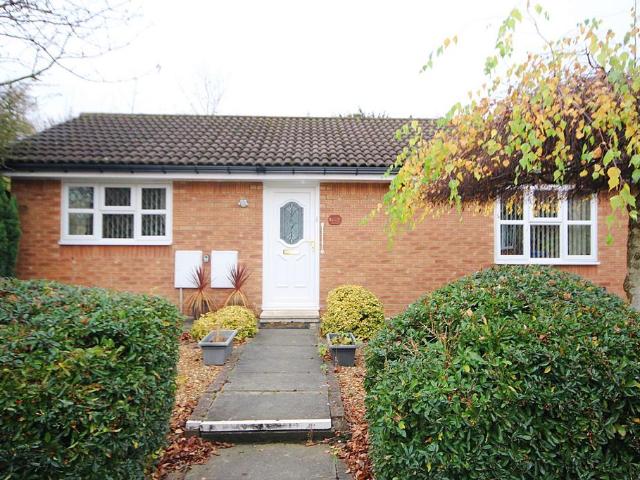 Bungalow for rent in Warrington