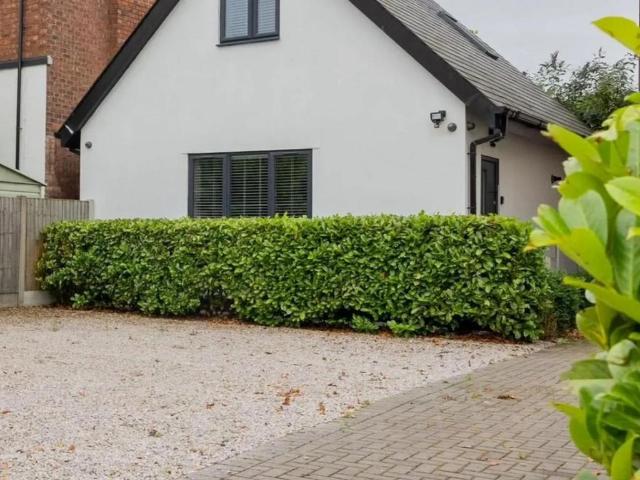 Bungalow for rent in Southport, Sefton