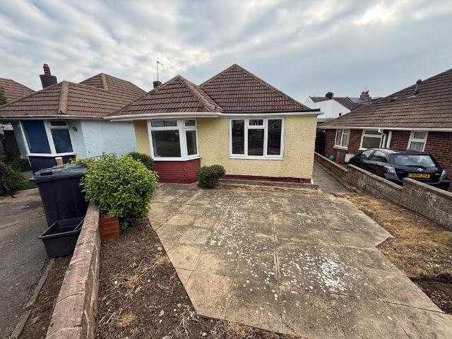 Bungalow for rent in Portslade Village, Brighton & Hove