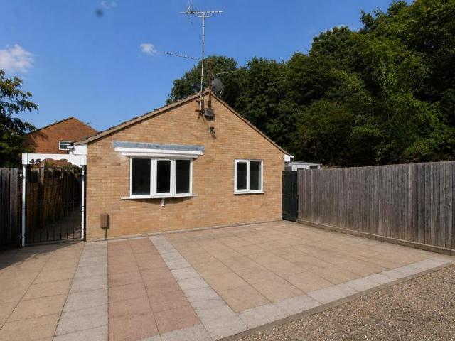 Bungalow for rent in Peterborough
