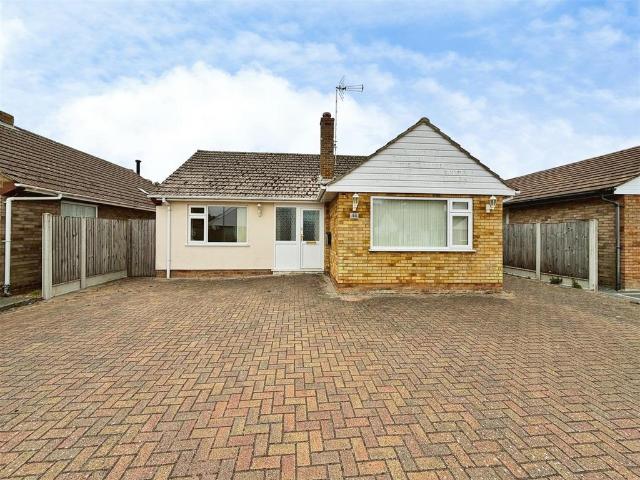 Bungalow for rent in Eddington, The Bridge