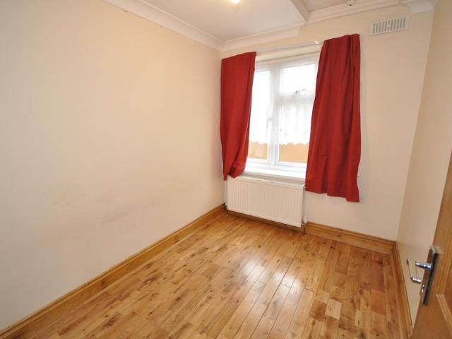 House for rent in Gants Hill, Greater London