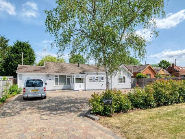 Bungalow for rent in Mappleborough Green CP, Alderminster
