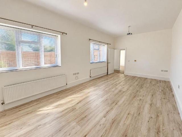 House for rent in Ripley Springs, Runnymede
