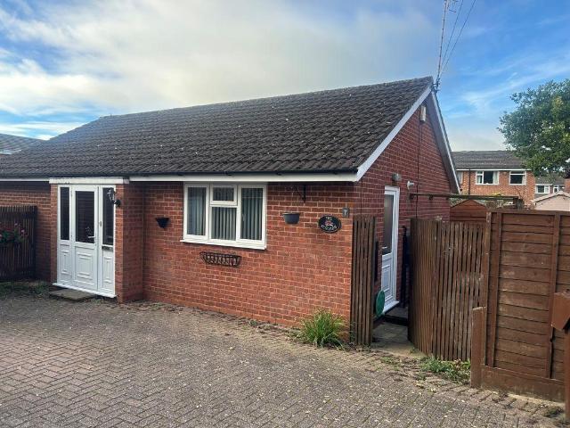 Bungalow for rent in Sidemoor, Bromsgrove