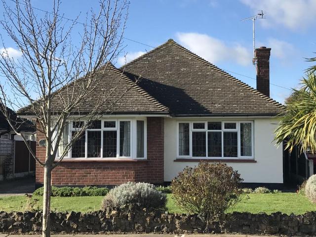 Bungalow for rent in North Shoebury, Alton Barnes