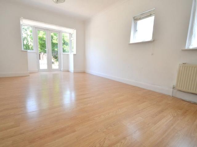 House for rent in Lower Halliford, Surrey