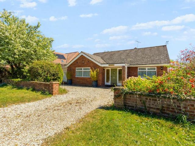 Bungalow for rent in East Tuddenham, Norfolk