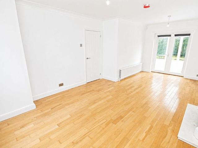 House for rent in Burnedge, Greater Manchester