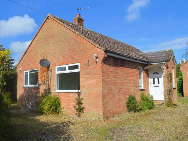 Bungalow for rent in East Tuddenham, Norfolk