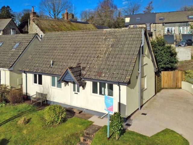 Bungalow for rent in Dunkeswell, East Devon