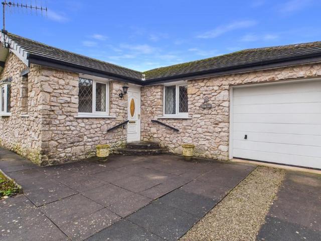 Bungalow for rent in Bolton le Sands, Bare