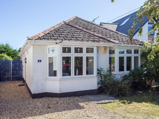 Bungalow for rent in Lower Parkstone, Poole