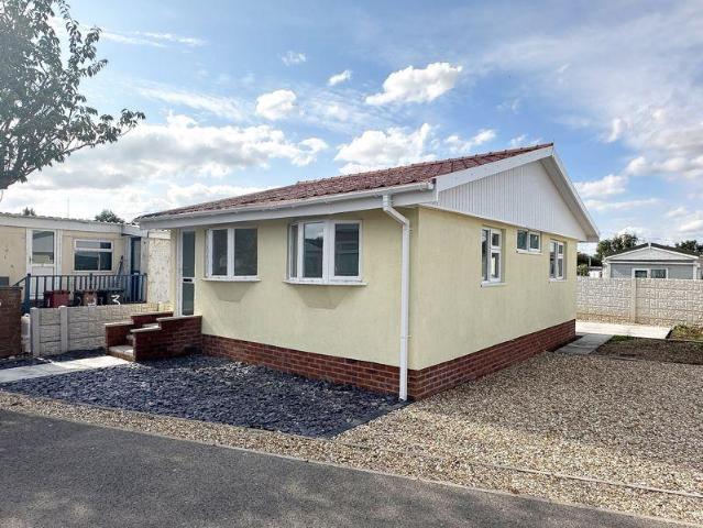 Bungalow for rent in Charnwood Homes Estate, Flixborough