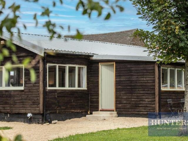 Bungalow for rent in Whiteway, School House