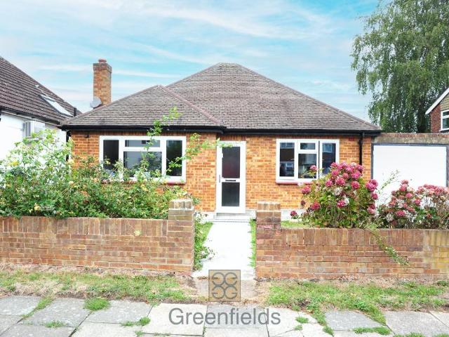 Bungalow for rent in Greater London